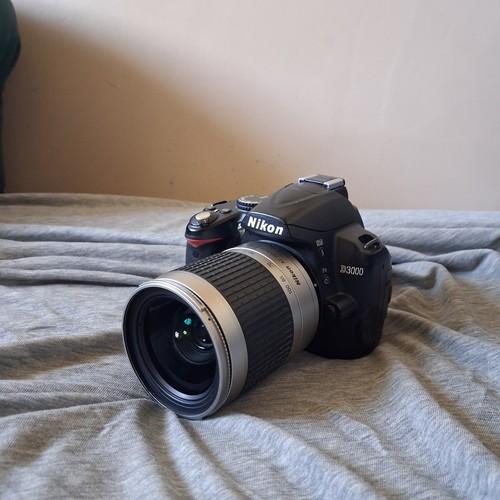 Nikon d3000 digital - nikon,
