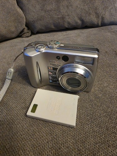 Nikon digital camera coolpix - nikon,