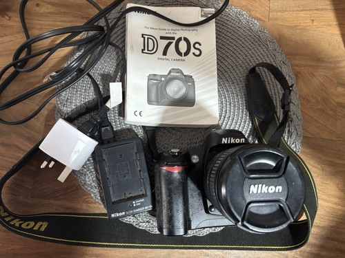 Nikon d70s digital - digital, and