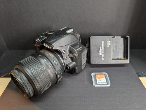 Nikon d3100 2mp dslr - 14.2mp,