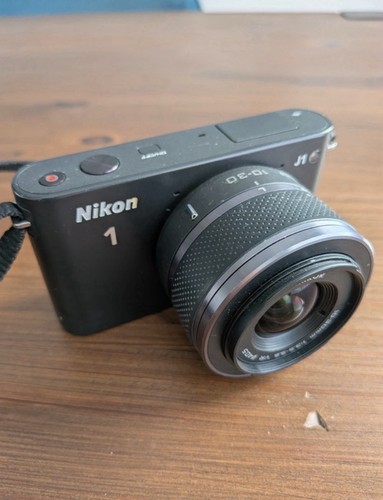 Nikon camera black w - 1,
