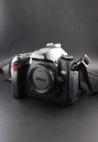 Nikon d70 2000 1mp - 2000's, 6.1mp
