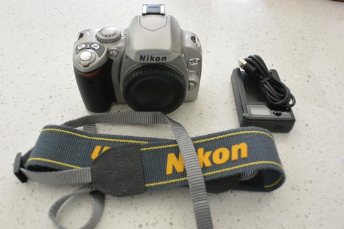 Nikon d40 dslr silver - mp,