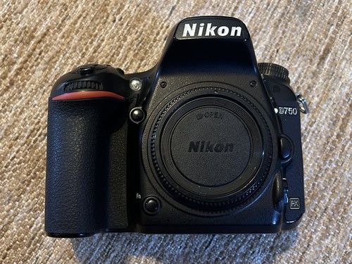 Nikon d750 digital slr - ,