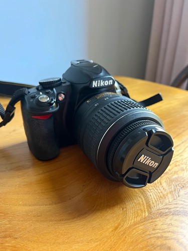 Nikon d3100 2mp digital - 14.2mp,
