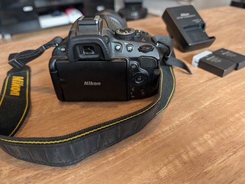 Nikon d5100 2mp digital - nikon,