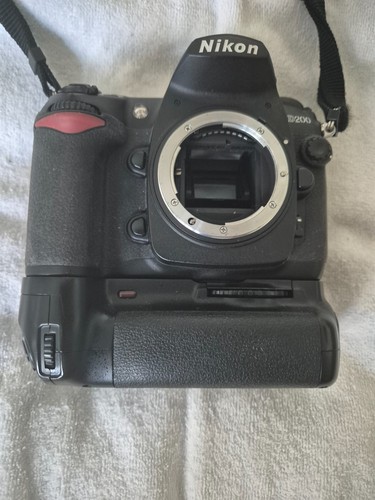 Nikon d200 slr digital - nikon,