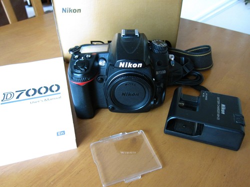 Nikon d7000 camera with - nikon,