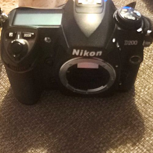 Nikon d200 digital slr - nikon,