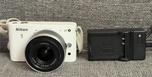 White nikon mirrorless - nikon,