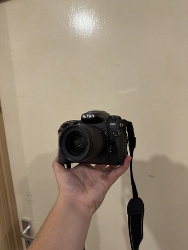 Nikon d200 dslr digital camera - nikon,