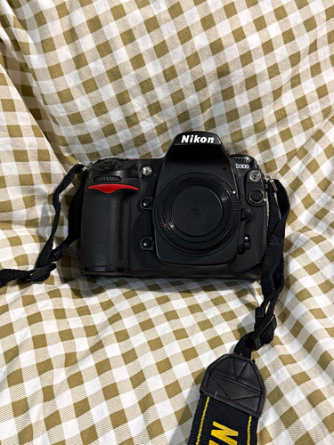 Nikon d300 3mp digital - nikon,