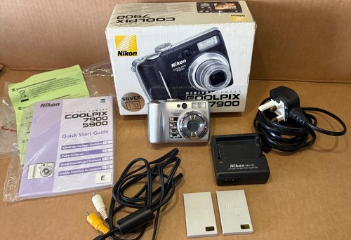 Nikon coolpix 7900 - nikon,