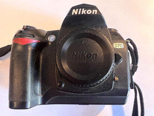 Nikon d70 digital slr - d70,