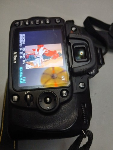 Nikon d90 bodly digital slr - nikon,
